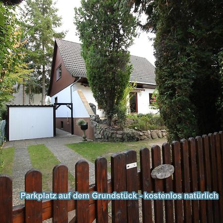 4 Sterne Souterrain Apartment Alt-Mariendorf เบอร์ลิน ภายนอก รูปภาพ