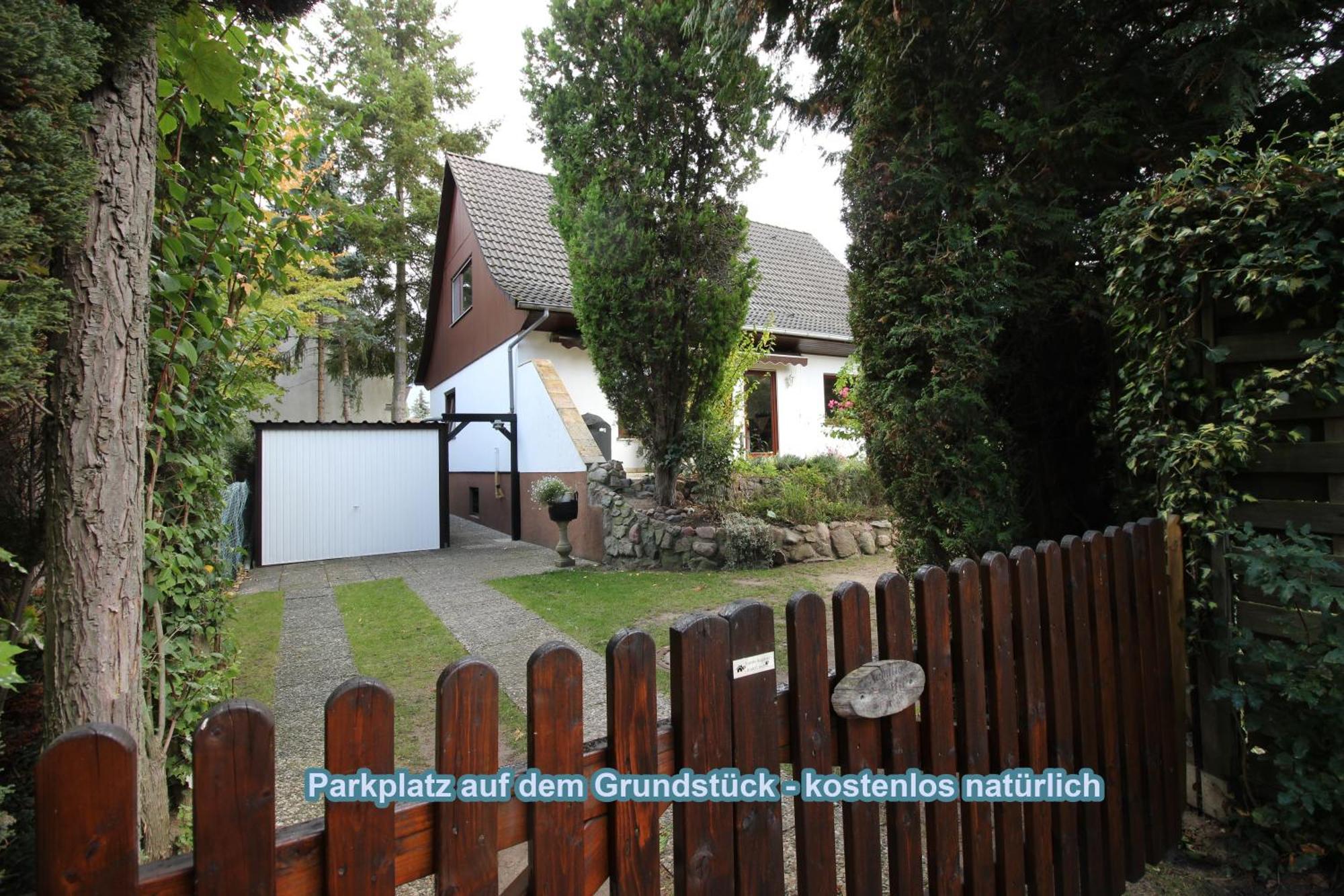 4 Sterne Souterrain Apartment Alt-Mariendorf เบอร์ลิน ภายนอก รูปภาพ