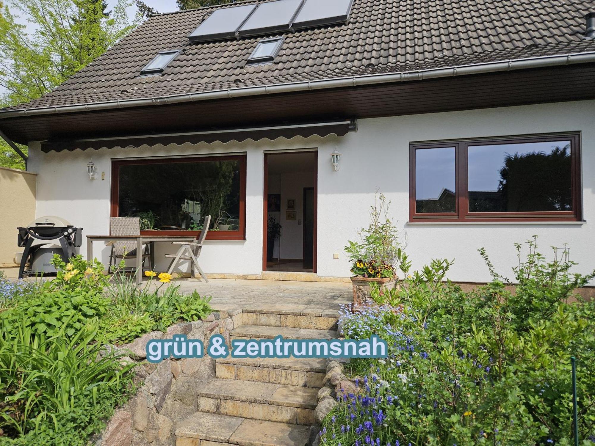 4 Sterne Souterrain Apartment Alt-Mariendorf เบอร์ลิน ภายนอก รูปภาพ