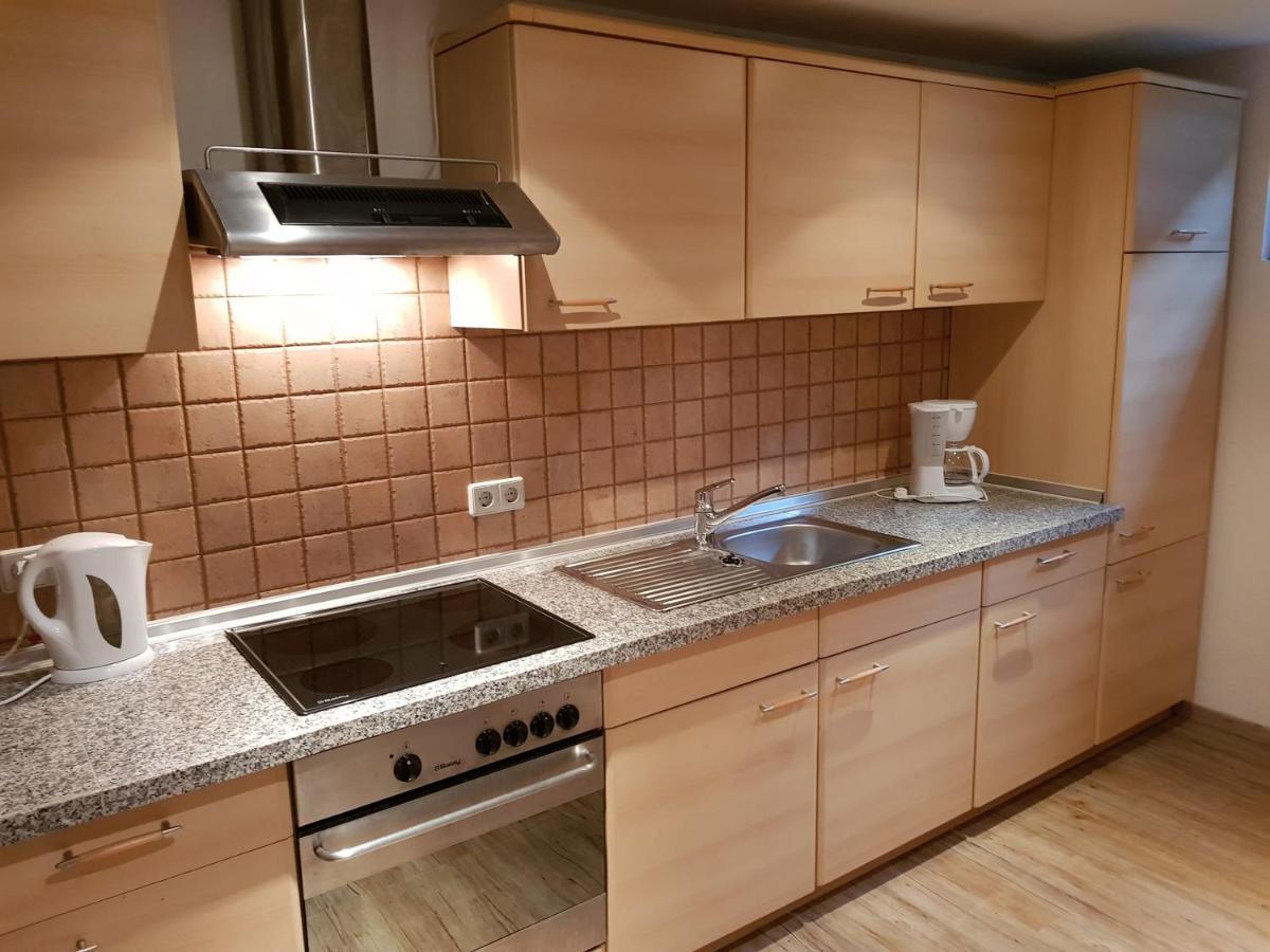 4 Sterne Souterrain Apartment Alt-Mariendorf เบอร์ลิน ภายนอก รูปภาพ